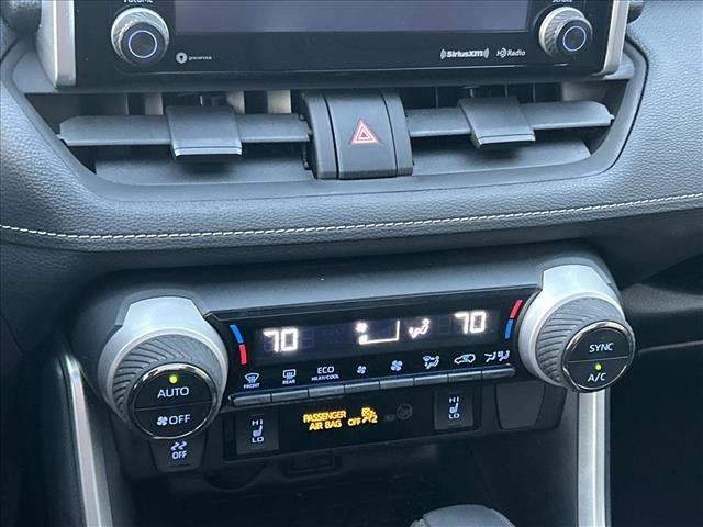 Used 2019 Toyota RAV4 XLE w/ Convenience Package FWD image 18