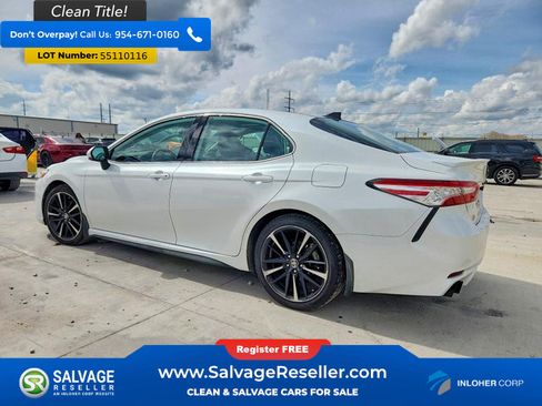 Used 2020 Toyota Camry XSE w/ Navigation Package FWD image 3