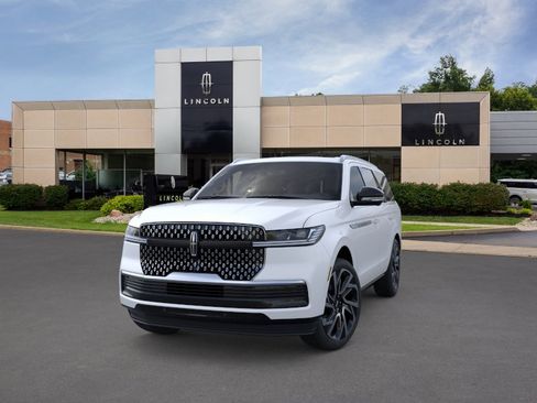 New 2026 Lincoln Navigator Reserve AWD/4WD image 3