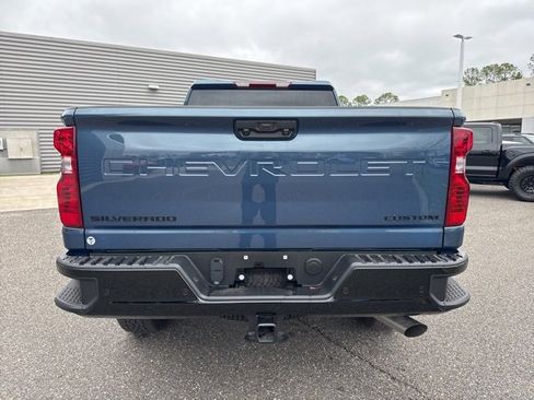 Used 2026 Chevrolet Silverado 2500 Custom w/ Custom Value Package image 4