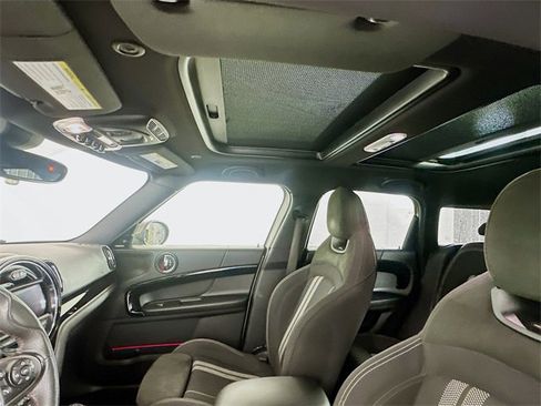 Used 2019 MINI Cooper Countryman SE w/ Signature Upholstery Package image 22