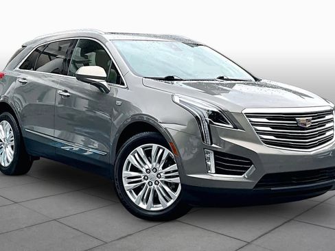 Used 2017 Cadillac XT5 Premium Luxury w/ LPO, Wheel Lock Package FWD image 3