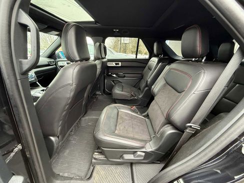 Used 2024 Ford Explorer ST-Line w/ Class IV Trailer Tow Package image 22