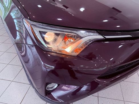 Used 2018 Toyota RAV4 XLE FWD image 14