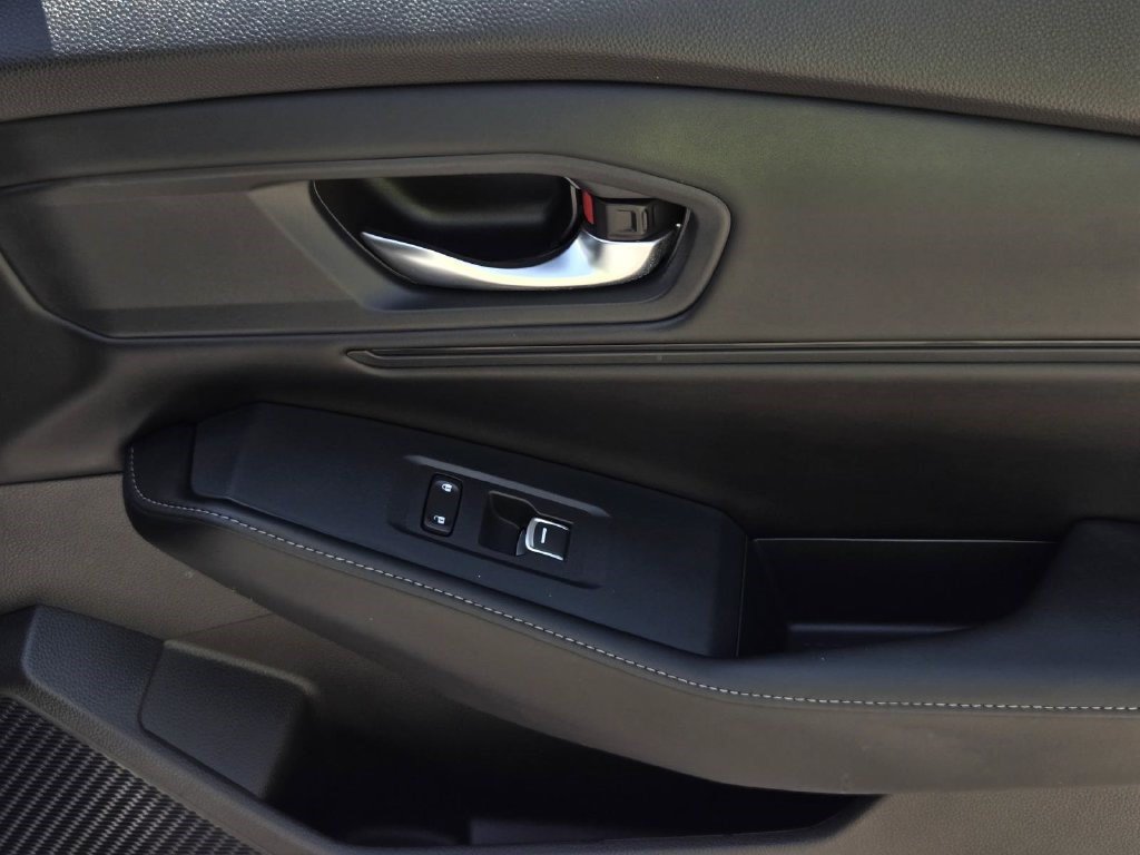 Used 2023 Honda Accord Sport image 8