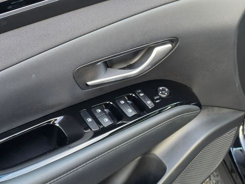 Used 2022 Hyundai Tucson Limited image 23