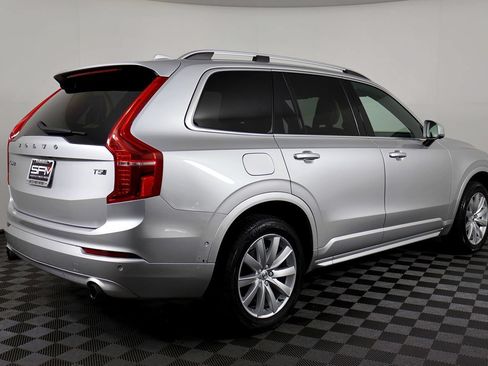 Used 2018 Volvo XC90 T5 Momentum w/ Convenience Package AWD/4WD image 8
