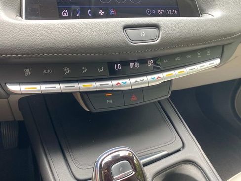 Used 2023 Cadillac XT4 Luxury FWD image 26
