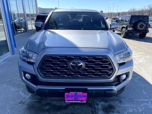 Used 2021 Toyota Tacoma TRD Off-Road w/ Technology Package image 5