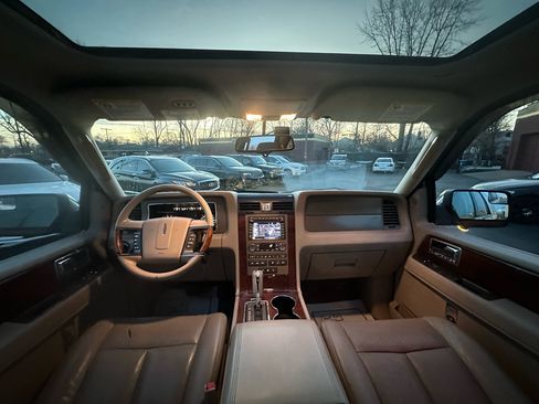 Used 2013 Lincoln Navigator L 4WD w/ HD Trailer Tow Pkg image 40