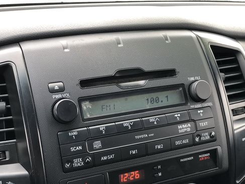 Used 2011 Toyota Tacoma 4x4 Access Cab image 19