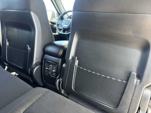 Used 2025 Dodge Durango GT w/ Blacktop Package AWD/4WD image 16