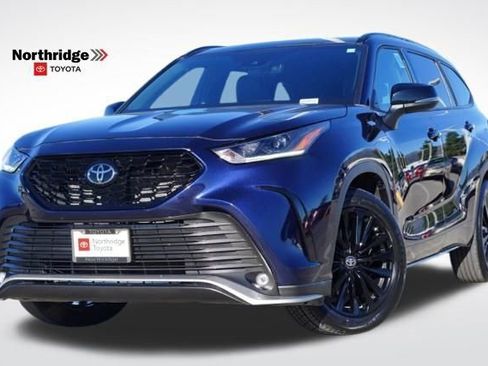 Used 2024 Toyota Highlander XSE image 1