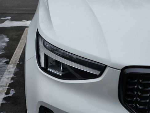 Certified 2023 Volvo XC40 B5 Plus w/ Driver Assist Package image 3