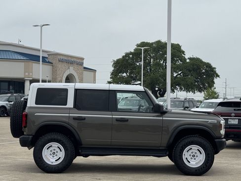 New 2026 Ford Bronco Heritage Edition AWD/4WD image 3