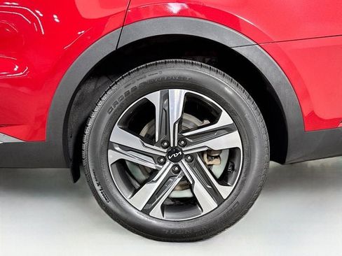 Certified 2023 Kia Sorento EX AWD/4WD image 31