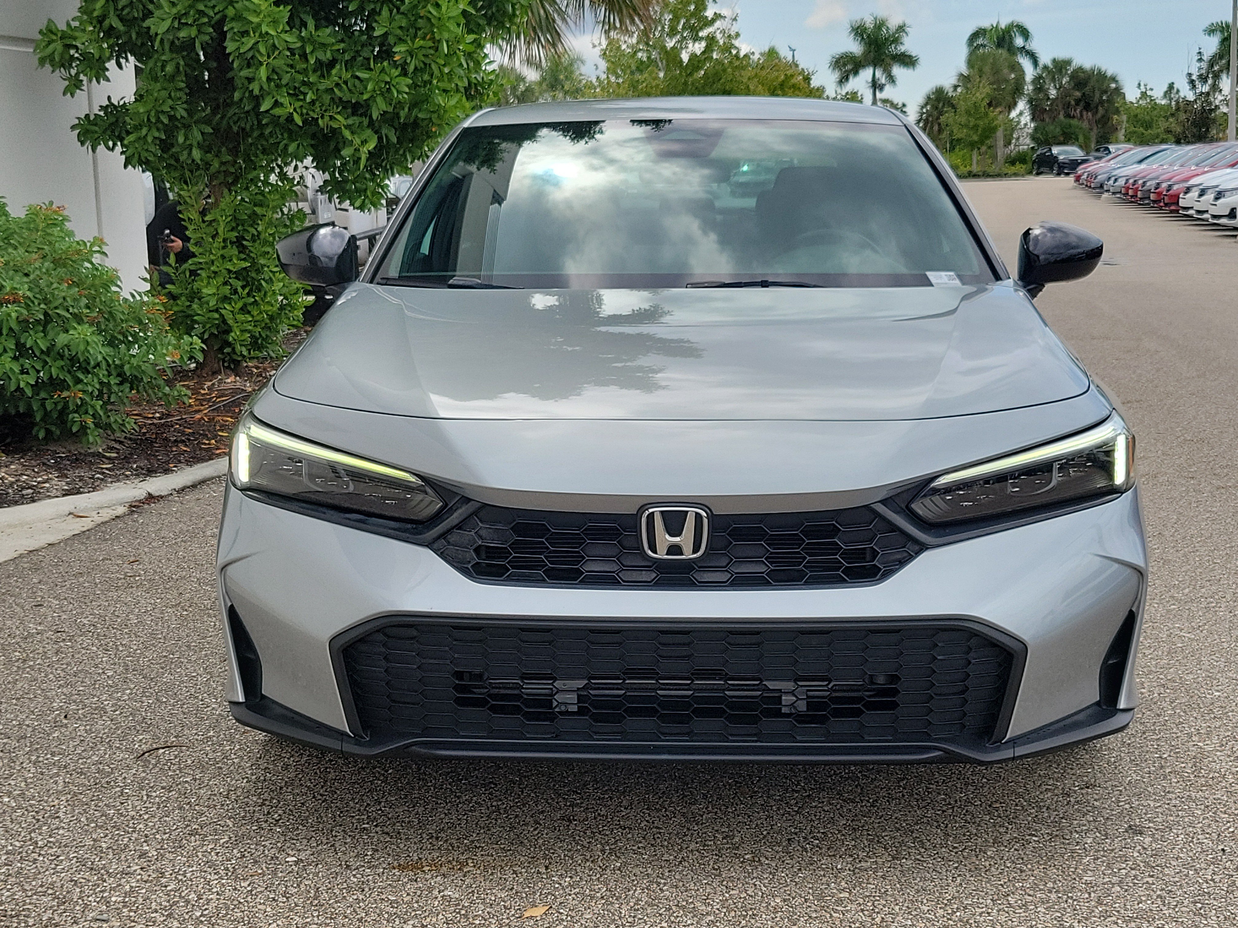 Used 2025 Honda Civic Sport image 2