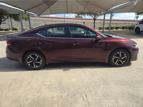 Used 2025 Nissan Sentra SV w/ All-Weather Package FWD image 2