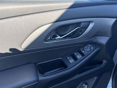 Certified 2023 Chevrolet Traverse LT image 22