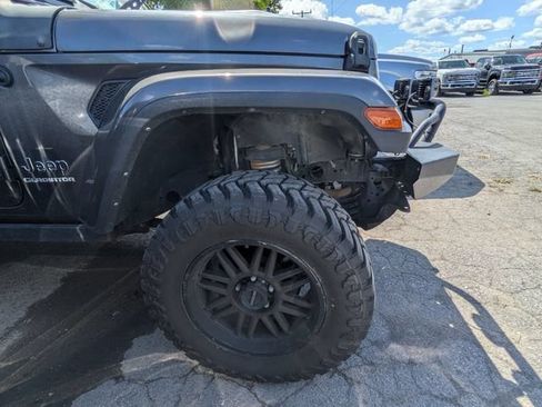 Used 2021 Jeep Gladiator Overland AWD/4WD image 9