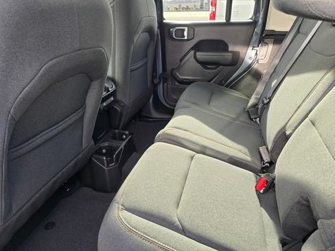 Used 2025 Jeep Wrangler Unlimited Sport AWD/4WD image 21