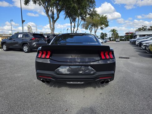 Used 2024 Ford Mustang GT Premium image 4