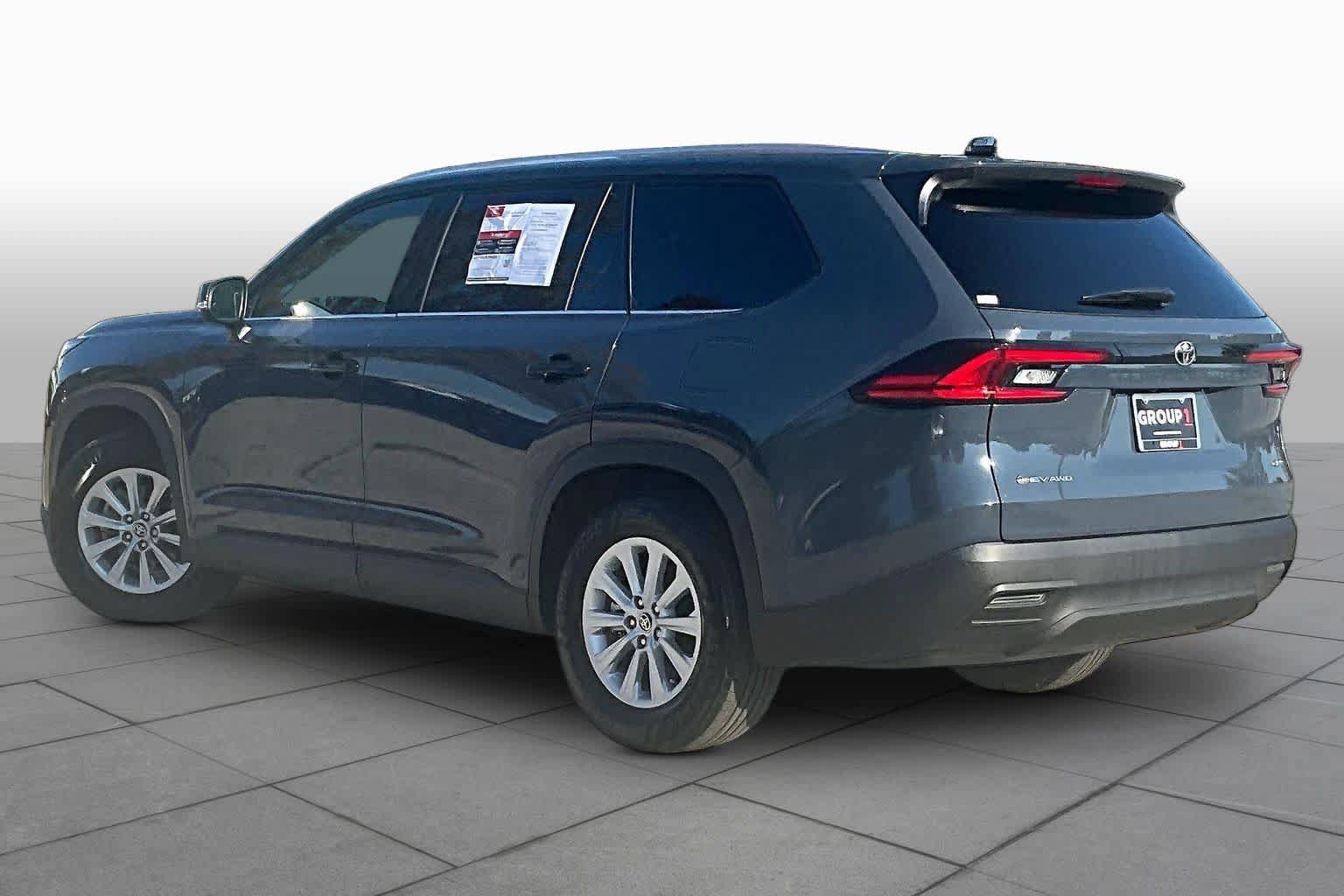Used 2025 Toyota Grand Highlander AWD Hybrid image 12