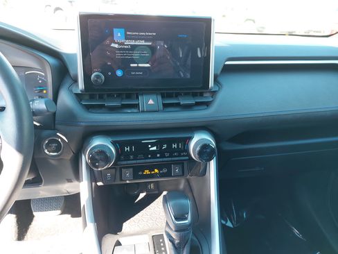 Used 2024 Toyota RAV4 SE w/ Weather Package image 20