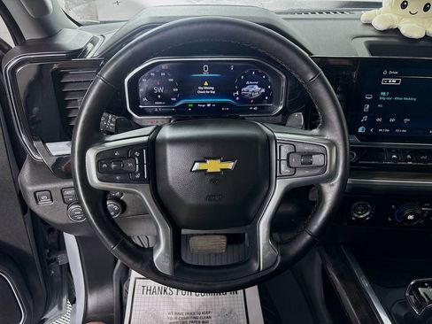 Used 2024 Chevrolet Silverado 1500 LT AWD/4WD image 12