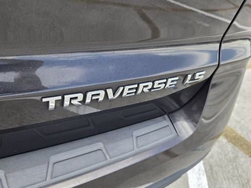 Used 2015 Chevrolet Traverse LS FWD image 14