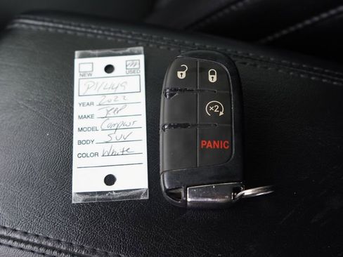 Used 2022 Jeep Compass Latitude AWD/4WD image 31