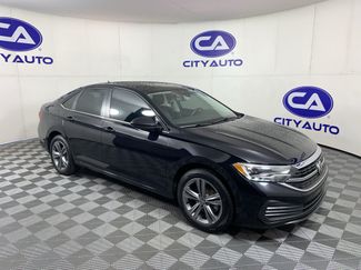 Used 2023 Volkswagen Jetta SE w/ Panoramic Sunroof Package FWD video 1