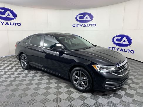 Used 2023 Volkswagen Jetta SE w/ Panoramic Sunroof Package FWD image 1