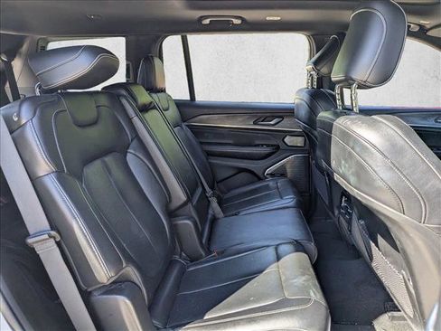 Used 2022 Jeep Grand Cherokee L Overland image 18