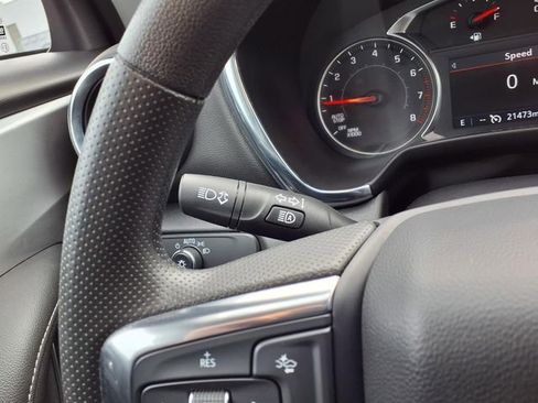 Used 2025 Chevrolet Blazer LT AWD/4WD image 59