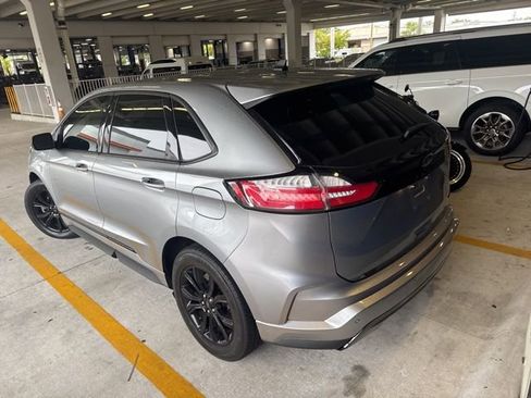 Used 2024 Ford Edge SE w/ Black Appearance Package AWD/4WD image 3