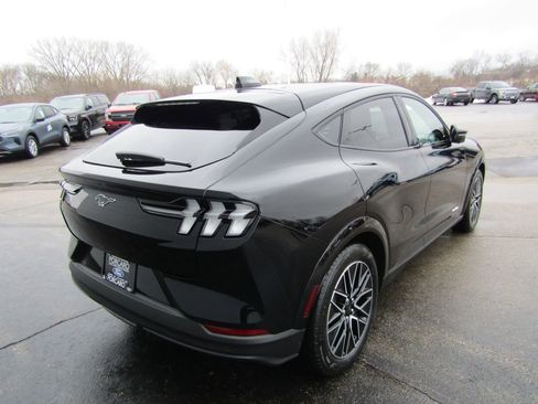 Used 2025 Ford Mustang Mach-E Premium image 6