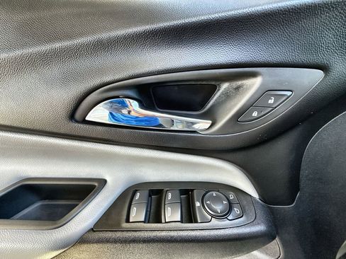 Used 2024 Chevrolet Equinox LS image 22