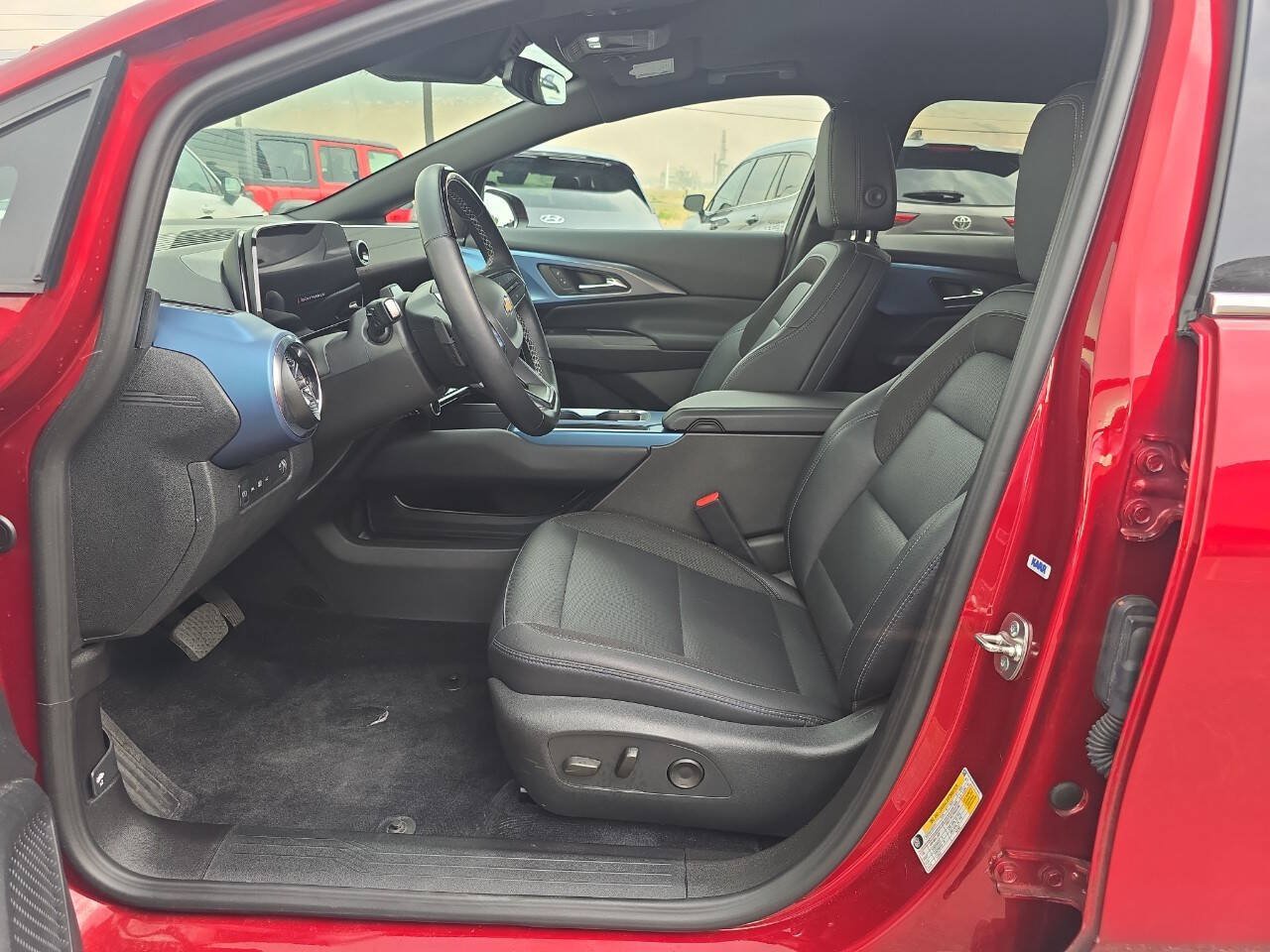 Used 2024 Chevrolet Equinox EV LT w/ Active Safety Package 3 AWD/4WD image 11