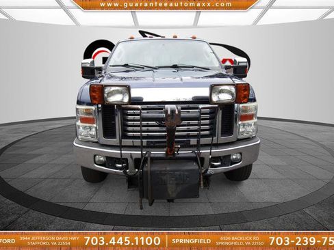 Used 2010 Ford F350 Lariat image 2