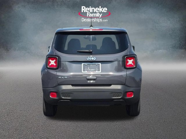 Used 2023 Jeep Renegade Latitude AWD/4WD image 6