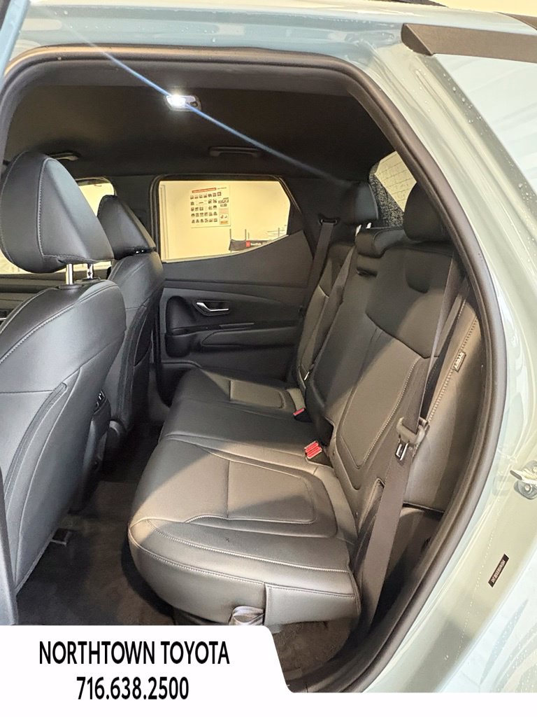 Used 2025 Hyundai Santa Cruz SEL AWD/4WD image 17