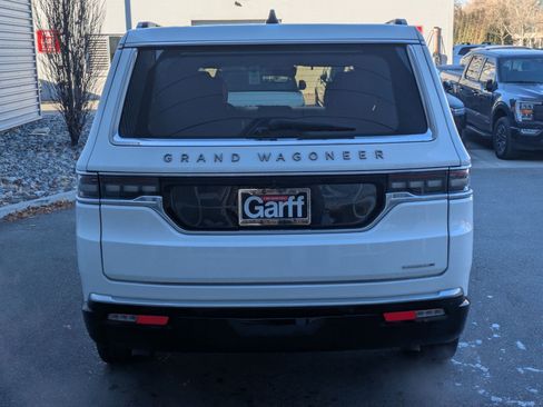Used 2024 Jeep Grand Wagoneer Series III w/ Rear Seat Video Group 1 image 4