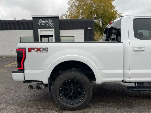 Used 2022 Ford F250 Lariat w/ Lariat Ultimate Package image 4