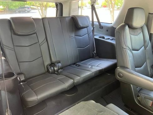 Used 2018 Cadillac Escalade ESV Premium Luxury RWD image 27