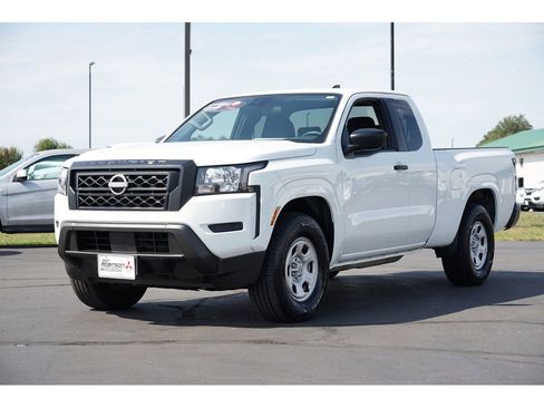 Used 2024 Nissan Frontier S w/ S Utility Package image 7