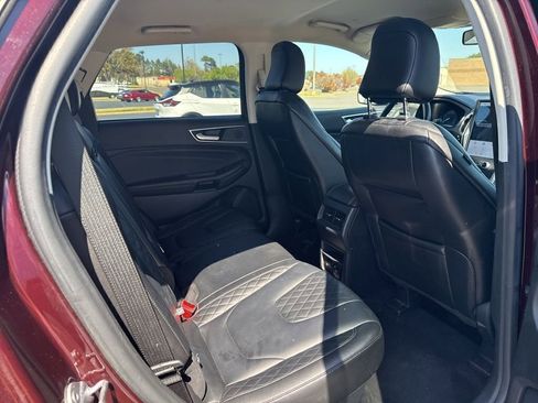 Used 2023 Ford Edge Titanium image 10