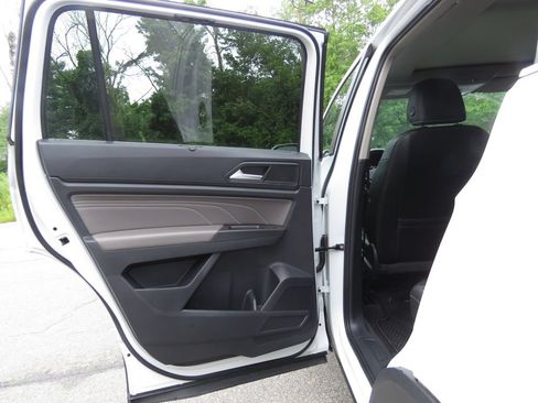 Used 2023 Volkswagen Atlas SEL AWD/4WD image 20