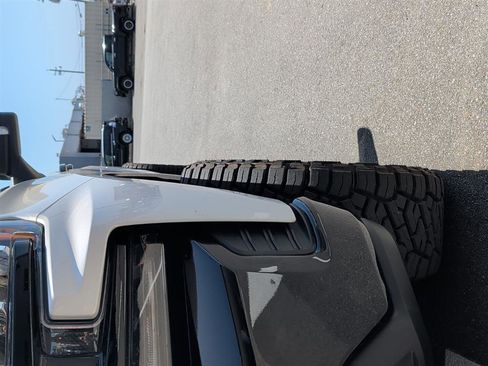 Used 2021 Chevrolet Silverado 1500 LT Trail Boss w/ LT Trail Boss Premium Package AWD/4WD image 17