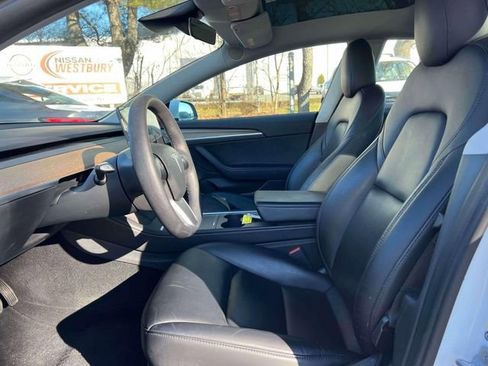 Used 2022 Tesla Model 3 Standard Range image 16
